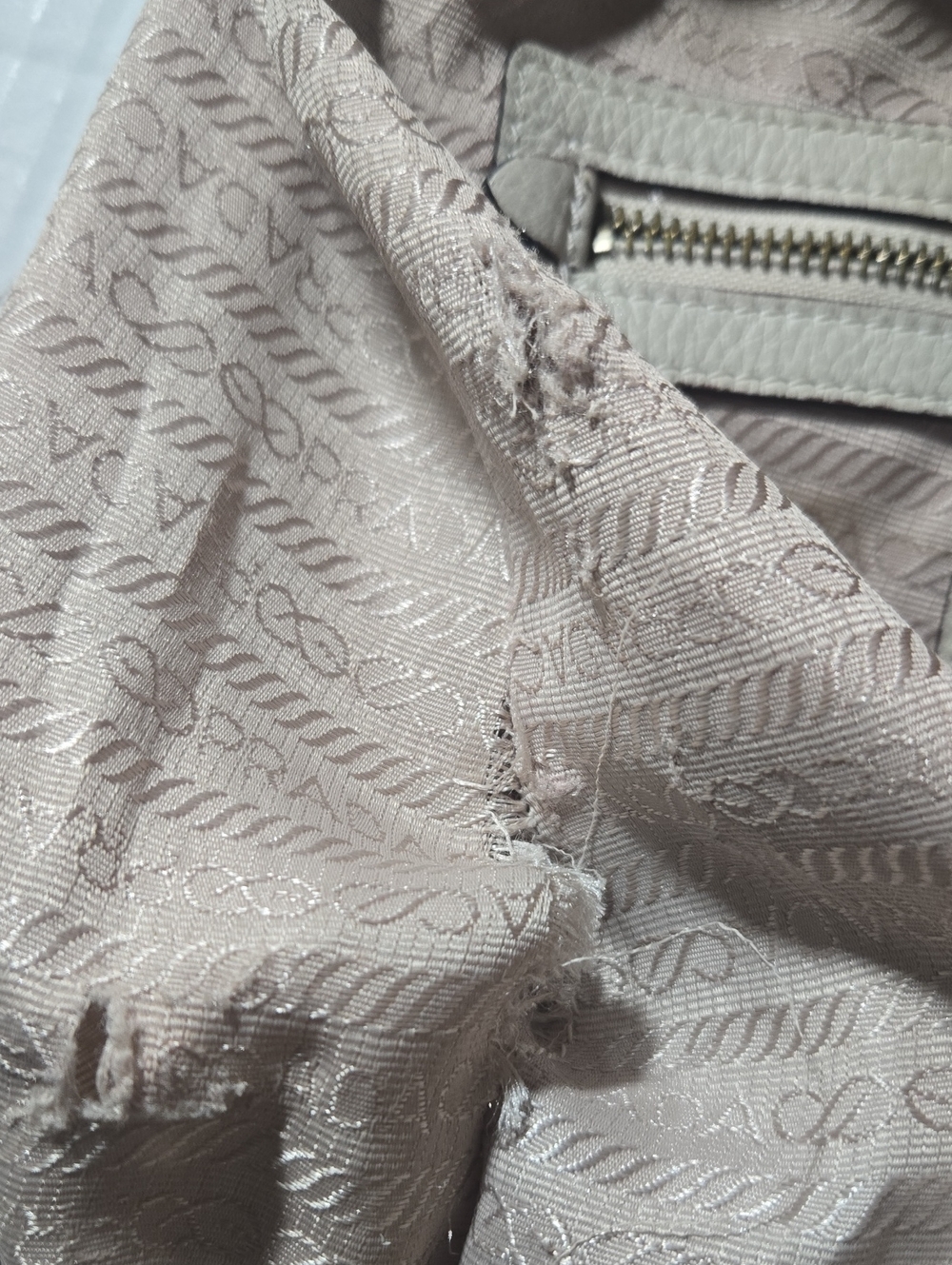 Prada Cream Leather Shoulder Bag with Gold-Tone Hardware - Picture 7 of 16